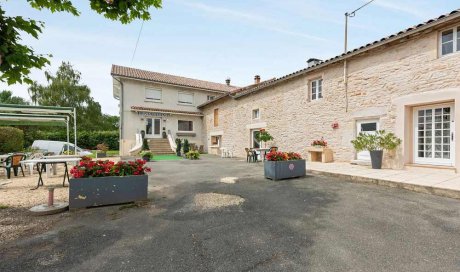 Restaurant avec grande terrasse pour manger soleil - Asnières-sur-Saône - Le Port d'Asnières